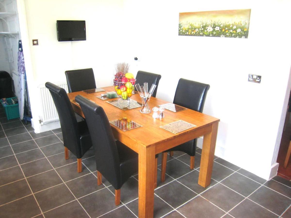 Arden Hill Farmhouse - Hot Tub, Snooker Table, Sleeps 16 Stratford-upon-Avon Exterior photo