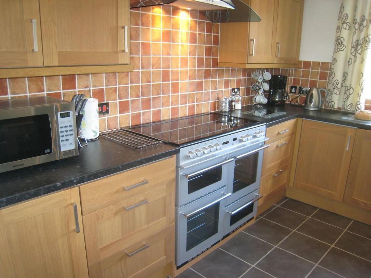 Arden Hill Farmhouse - Hot Tub, Snooker Table, Sleeps 16 Stratford-upon-Avon Exterior photo